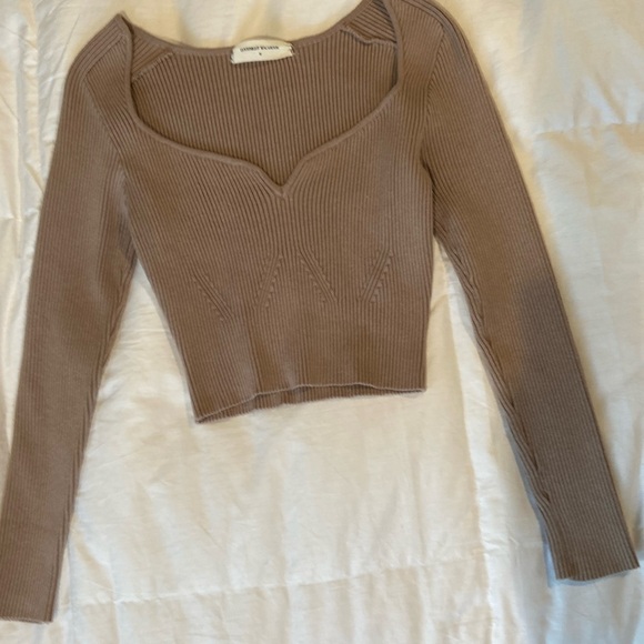Goodnight Macaroon Tan Crop Top. Size M - Picture 1 of 3